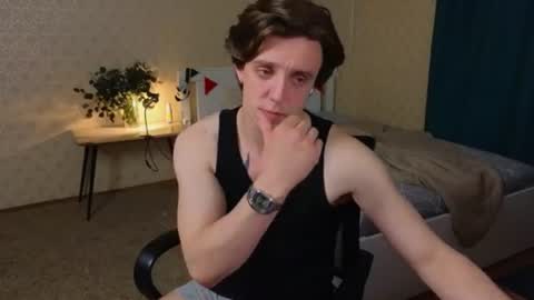 Snapshot of oliver_travis chatting on 07/04/26, 03:13 Oliver Evans online show from 07/04/26, 03:13
