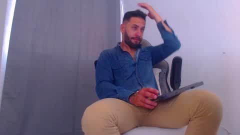 Snapshot of oliverdrew1 chatting on 01/06/25, 06:31 oliver online show from 01/06/25, 06:31