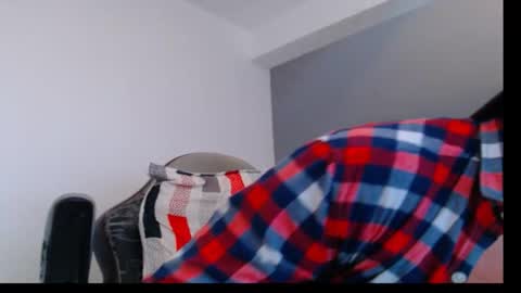 Snapshot of oliverdrew1 chatting on 10/01/25, 06:14 oliver online show from 10/01/25, 06:14