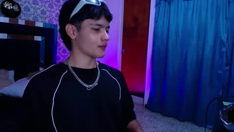 Snapshot of olivermorgan69 chatting on 12/17/24, 11:16 Oliver online show from 12/17/24, 11:16
