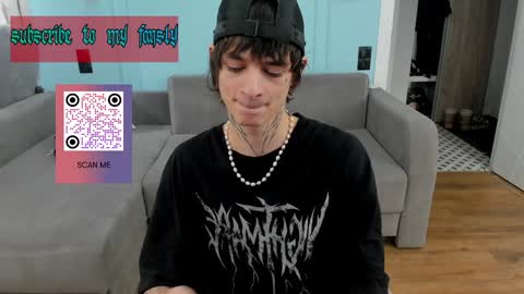 Snapshot of oliverrgroove chatting on 02/08/25, 03:42 oliverrgroove online show from 02/08/25, 03:42