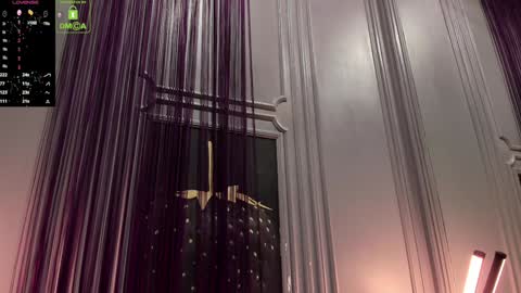 Snapshot of oliversport chatting on 12/04/24, 10:35 OliverSport online show from 12/04/24, 10:35