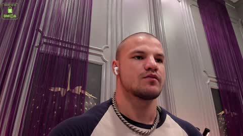 Snapshot of oliversport chatting on 12/07/24, 10:34 OliverSport online show from 12/07/24, 10:34