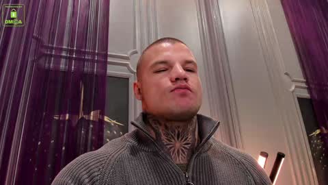 Snapshot of oliversport chatting on 12/27/24, 10:45 OliverSport online show from 12/27/24, 10:45