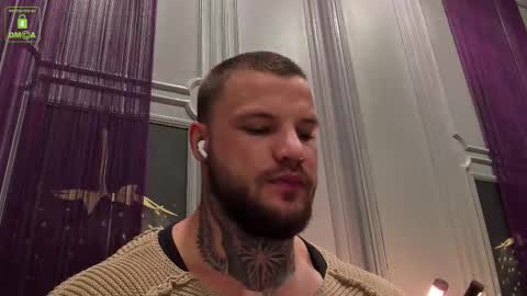 Snapshot of oliversport chatting on 10/19/25, 04:46 OliverSport online show from 10/19/25, 04:46