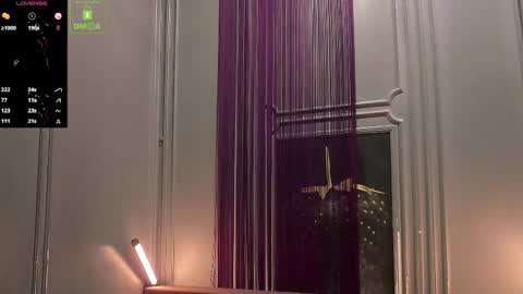 Snapshot of oliversport chatting on 10/21/25, 10:49 OliverSport online show from 10/21/25, 10:49