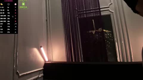 Snapshot of oliversport chatting on 10/31/25, 10:49 OliverSport online show from 10/31/25, 10:49