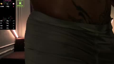 Snapshot of oliversport chatting on 11/12/25, 03:45 OliverSport online show from 11/12/25, 03:45