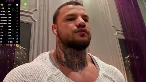 Snapshot of oliversport chatting on 11/22/25, 10:58 OliverSport online show from 11/22/25, 10:58