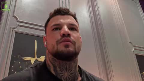 Snapshot of oliversport chatting on 03/01/26, 11:01 OliverSport online show from 03/01/26, 11:01