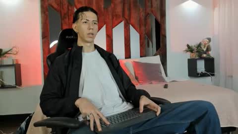 Snapshot of oliverthompson_01 chatting on 09/10/25, 03:06 oliverthompson_01 online show from 09/10/25, 03:06