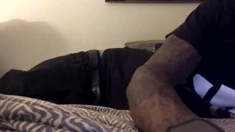 Snapshot of olivertwist1273 chatting on 01/05/25, 05:51 olivertwist1273 online show from 01/05/25, 05:51