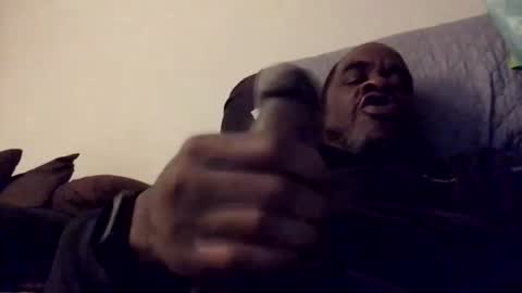 Snapshot of olivertwist1273 chatting on 02/09/25, 10:11 olivertwist1273 online show from 02/09/25, 10:11