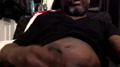 Snapshot of olivertwist1273 chatting on 11/15/25, 06:44 olivertwist1273 online show from 11/15/25, 06:44