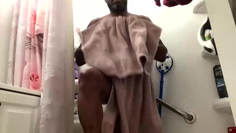 Snapshot of olivertwist1273 chatting on 02/19/26, 02:46 olivertwist1273 online show from 02/19/26, 02:46