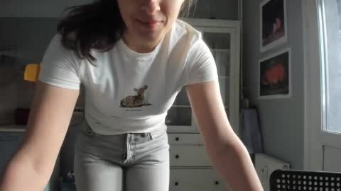 Snapshot of olivia__dream chatting on 05/05/26, 03:42 olivia__dream online show from 05/05/26, 03:42