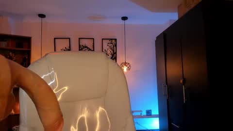 Olivia online show from 01/23/25, 07:00