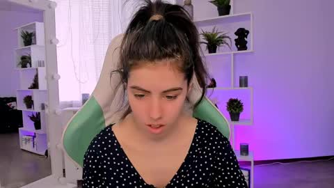 olivia__low online show from 05/06/26, 05:46
