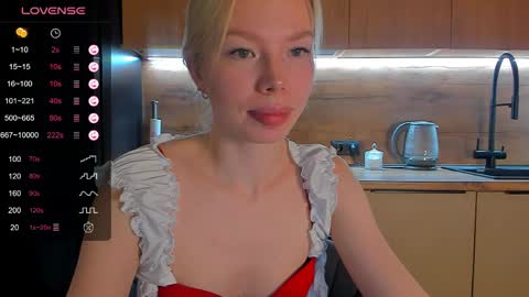 Olivia 3 online show from 05/18/26, 09:20