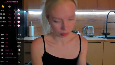 Olivia 3 online show from 05/22/26, 09:09