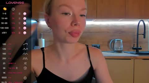 Olivia 3 online show from 05/28/26, 09:12