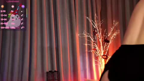 Snapshot of olivia_devis chatting on 03/01/25, 06:24 SaraConor online show from 03/01/25, 06:24