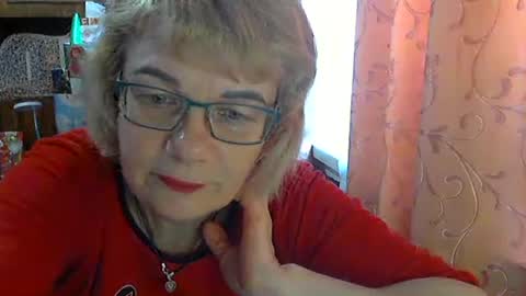 Olivia Mia online show from 04/28/26, 08:41