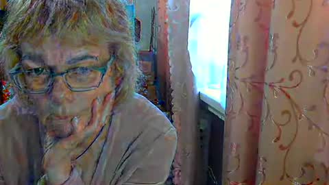 Olivia Mia online show from 05/04/26, 07:37