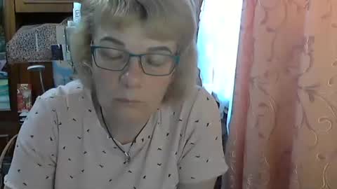 Olivia Mia online show from 05/06/26, 07:35