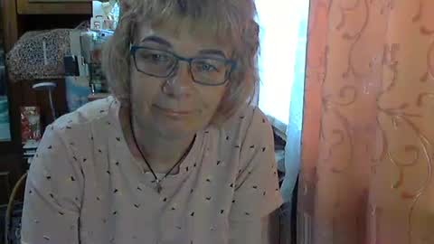 Olivia Mia online show from 05/13/26, 05:49