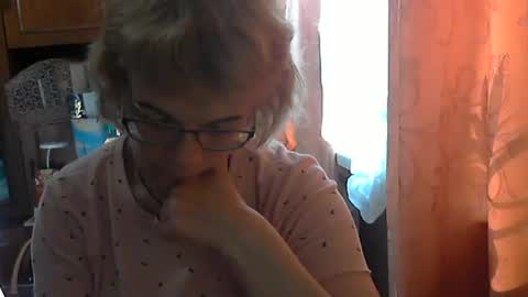 Snapshot of olivia_mia25 chatting on 06/04/26, 01:50 Olivia Mia online show from 06/04/26, 01:50