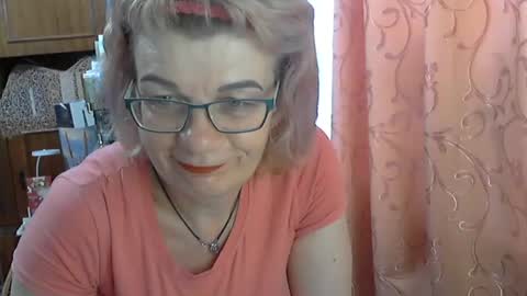 Snapshot of olivia_mia25 chatting on 06/29/26, 08:31 Olivia Mia online show from 06/29/26, 08:31
