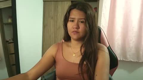 Olivia online show from 09/28/25, 01:27