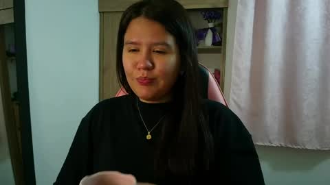 Olivia online show from 05/11/26, 12:00