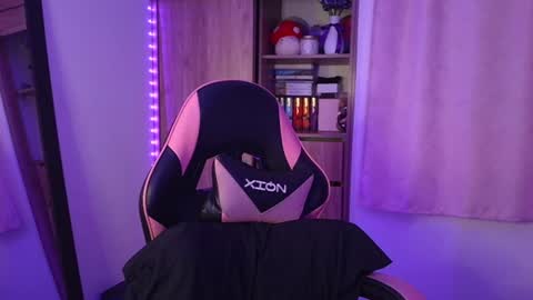 Olivia online show from 06/17/26, 11:56