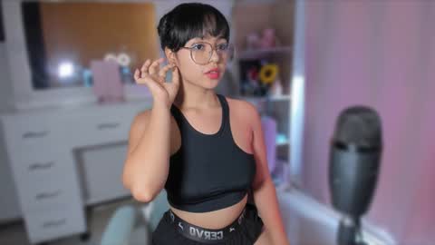 Olivia online show from 02/01/25, 04:44