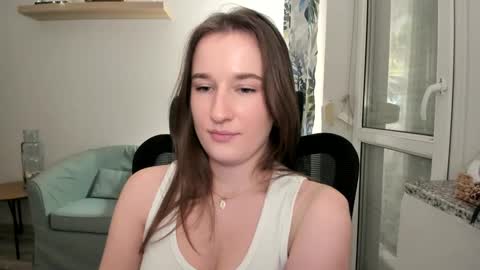 Oliwiaa2004 online show from 01/12/25, 07:53