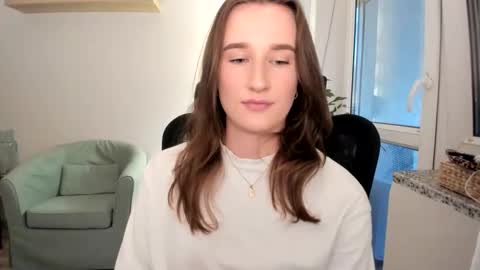 Oliwiaa2004 online show from 09/12/25, 04:29