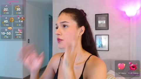 Snapshot of oliviabran_ chatting on 04/21/26, 12:44 Olivia Bram online show from 04/21/26, 12:44