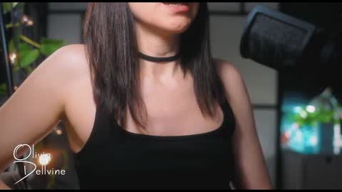 Olivia online show from 02/09/25, 01:33