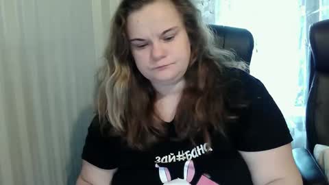 Snapshot of oliviaermesx chatting on 10/03/25, 08:44 OliviaErmesx online show from 10/03/25, 08:44