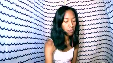 oliviah27 online show from 10/25/25, 06:54