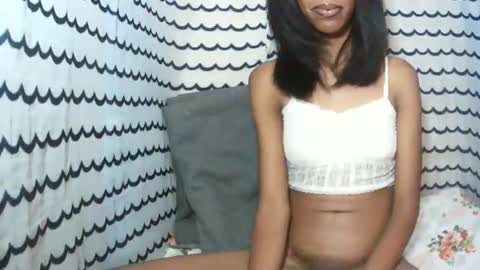 oliviah27 online show from 11/07/25, 07:41