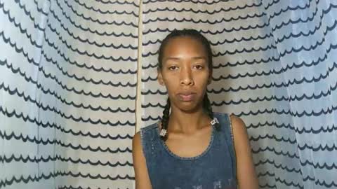 oliviah27 online show from 11/21/25, 10:03