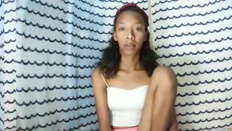 oliviah27 online show from 11/28/25, 08:44