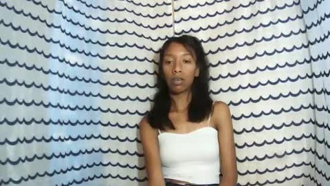 oliviah27 online show from 12/01/25, 08:30