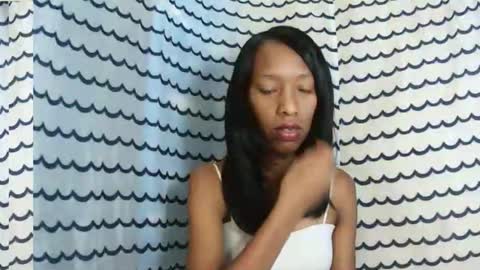 oliviah27 online show from 12/14/25, 11:48