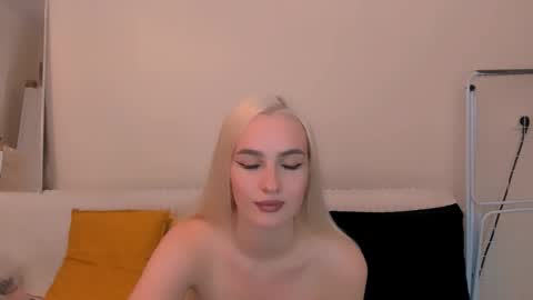 oliviaBeauty online show from 10/22/25, 08:19