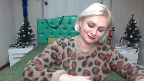 OliviaHorst online show from 12/25/24, 04:00