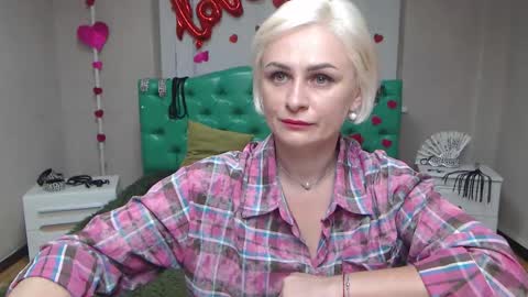 OliviaHorst online show from 09/24/25, 05:22